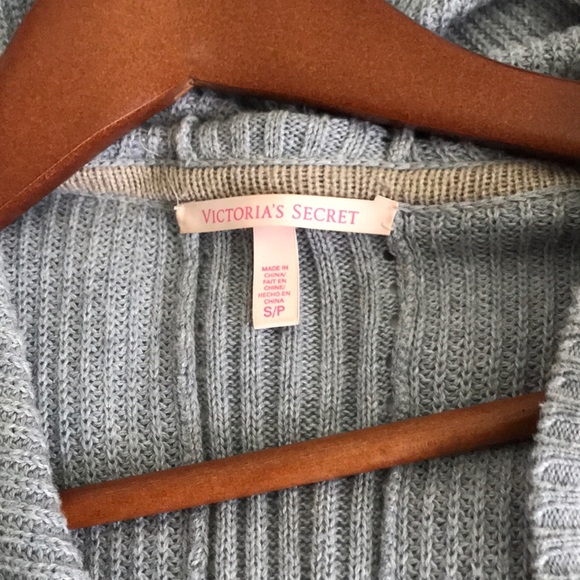 EUC Victoria’s Secret Soft Zip Sweater - Picture 3 of 7